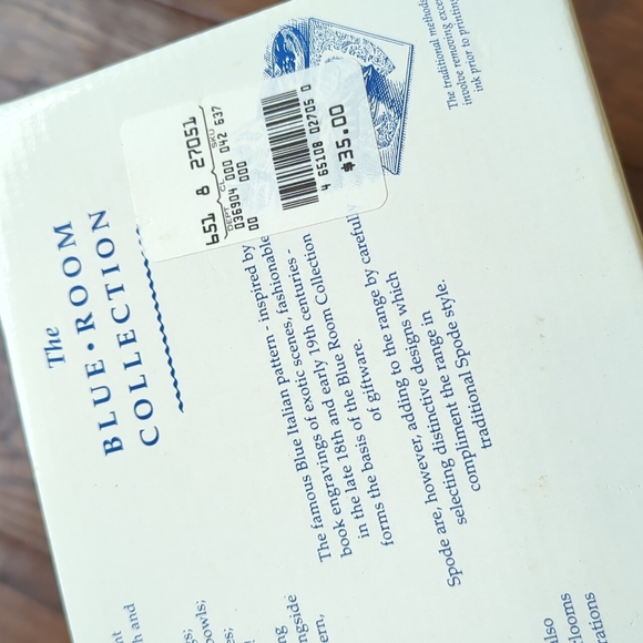 SPODE I Vintage Blue Room Collection Skaters 2nd Annual Santa Plate and Mug Set - Picture 11 of 15